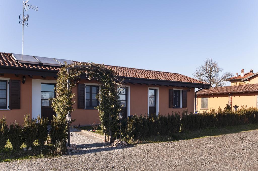 Agriturismo Cascina Aguzza Villa Oleggio Esterno foto